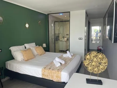 STUDIO CAMP NATURISTE VUE MER, le Gilyves cocooning photo 1
