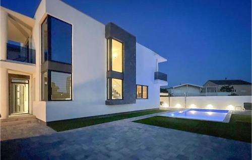 Cozy Home In Vodice With Sauna
