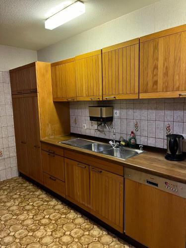 Küche/Küchenzeile in der Unterkunft WG in Homberg Efze, Monteurzimmer, 2 Erwachsene, 1 Doppelzimmer Nr 3