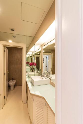 Refuge in Chiado, Elegance and Comfort in Lisbon