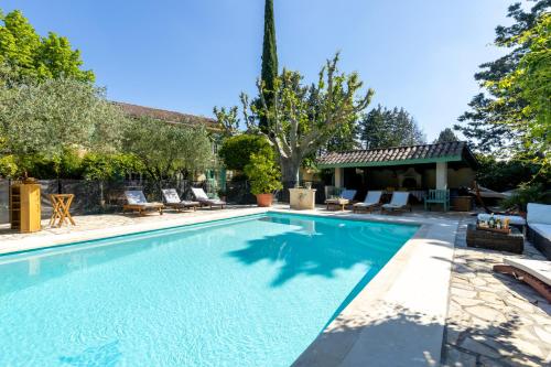 Mas des Olivades - Ferme Provençale - Piscine