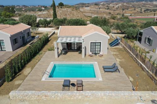 Πισίνα στο ή κοντά στο Liotopos Villas