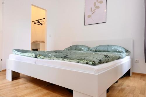 Terrace Friends Apartment