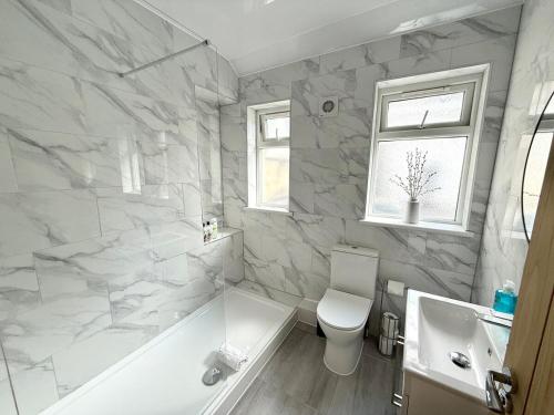 Beautiful City Centre Apartment 2BR photo 4