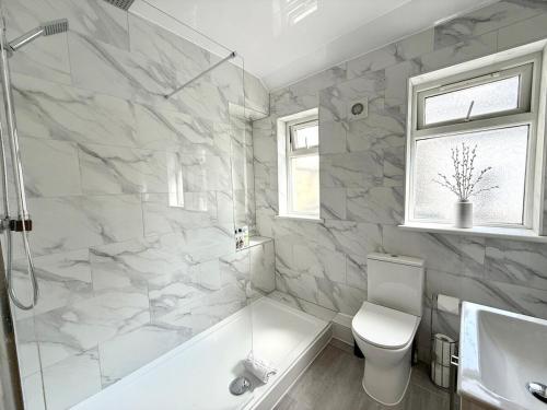 Beautiful City Centre Apartment 2BR photo 8