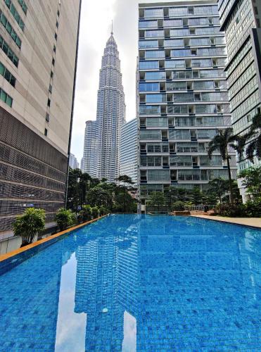 Kolam renang di atau dekat dengan Acappella Kuala Lumpur City Centre