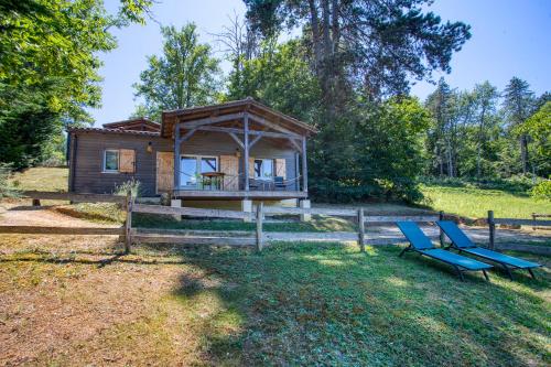 Taman di luar gite&spa privatif -le bois de la pause-
