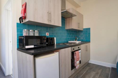 Köök või kööginurk majutusasutuses Belgrade Lodge Studio 2 - Netflix, WiFi, City Centre Gem