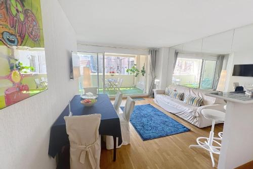 Cannes central Rue d'Antibes wide 1 BDR w terrace - quiet in green scenery