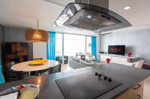 Marbella Juan Dolio Beachfrontにあるテレビまたはエンターテインメントセンター