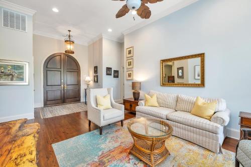 Gallery image of 2309 Ocean Road in Saint Simons Island