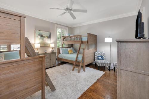 Postel nebo postele na pokoji v ubytování 19 Coast - Oleander Cottage