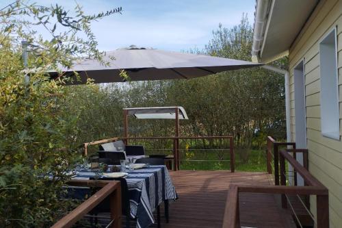 Κήπος έξω από το Charming house with garden and terrace