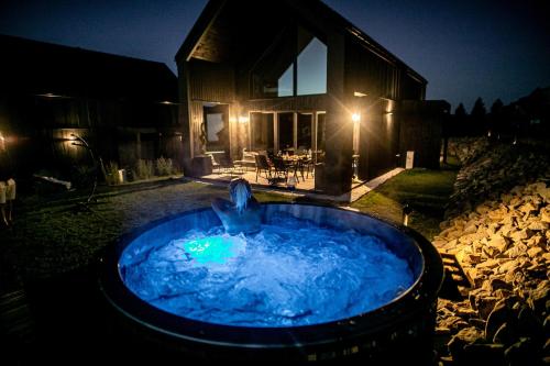 Stodoły na wzgórzu