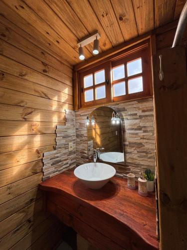 Gallery image of Cabaña Luz de Luna en La Esmeralda Rocha in La Esmeralda 