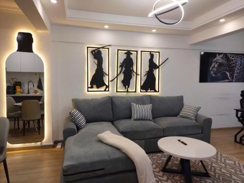 Posezení v ubytování Westlands Oasis, Luxury Pool, Gym & Gaming Fun