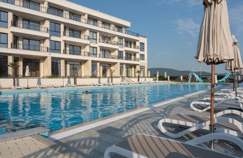 Πισίνα στο ή κοντά στο Costa Azzurra Apartments