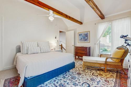 Ένα ή περισσότερα κρεβάτια σε δωμάτιο στο Fairway Village 7A