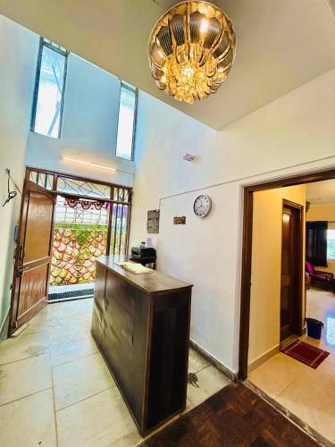 Ein Bett oder Betten in einem Zimmer der Unterkunft Hotel Mussoorie Midview