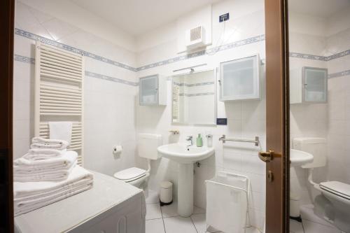 Bologna - The Suite 1 Apartment - Self Check-In photo 4