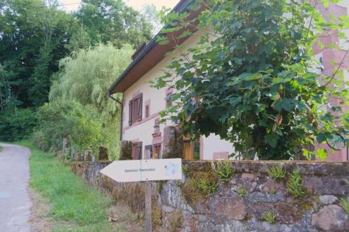Taman di luar Chambre d'hôte Odile et les cycleux Tillie