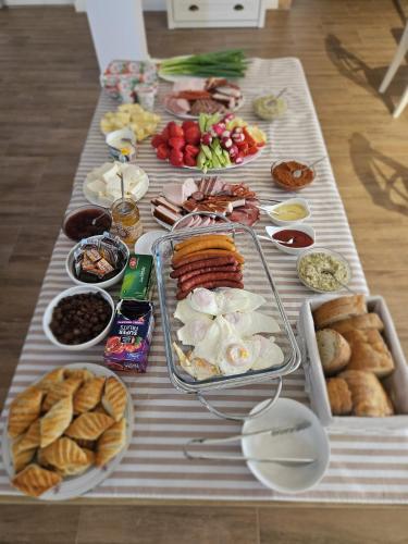 Φαγητό σε αυτός ο ξενώνας ή κάπου εκεί κοντά