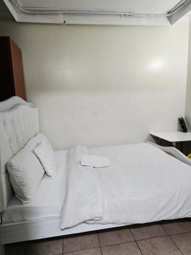 Gallery image of Sunsrise Studio, Hourly Rate from Kes 700 per Hour, Call 0742,192,500, Nairobi CBD in Nairobi