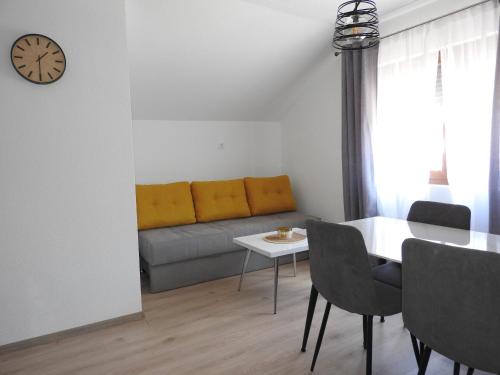 Зона вітальні в Apartmani Kaić