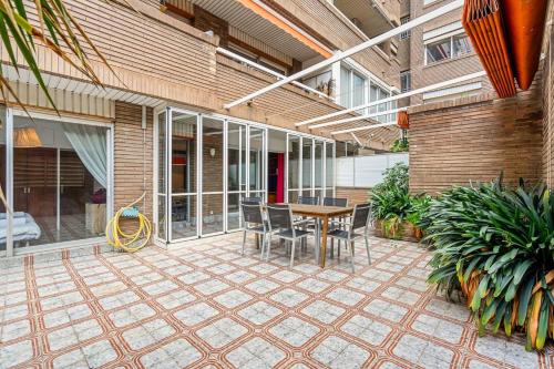 Sunny Terrace Retreat AC 3BR2BA