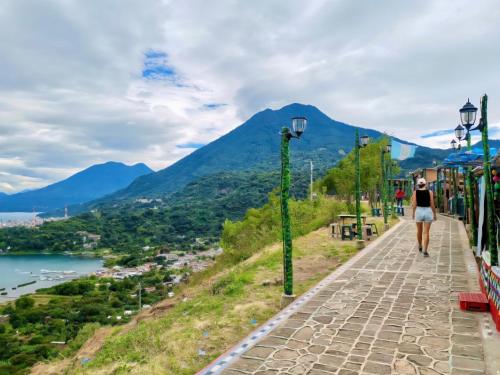 Landskap semula jadi dekat dengan chalet