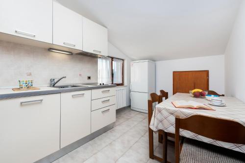 Apartments by the sea Rovinj - 24823