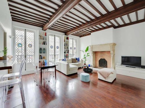 Beautiful apartment in the Marais - 3BDR 6P - PARIS