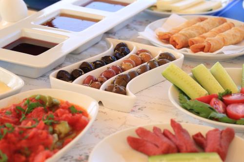 Makanan di atau berdekatan hotel