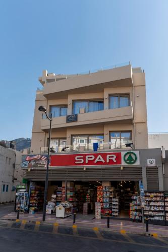 Imperial House - Hersonissos Center - Sleeps 8