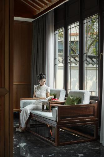 Ruang duduk di Moonrise Hotels Resorts