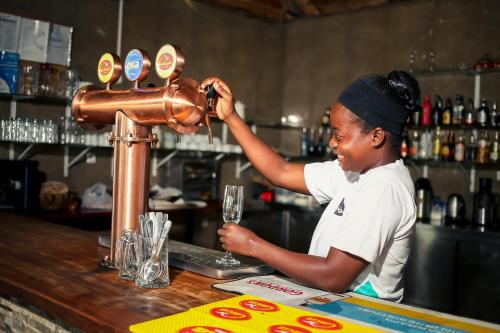 Nápoje v ubytování Netu's Village Resort