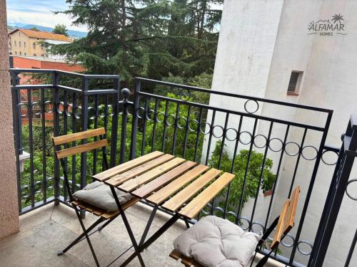 Kioto Suite - Modern Apartment with Parking & Swimming Pool