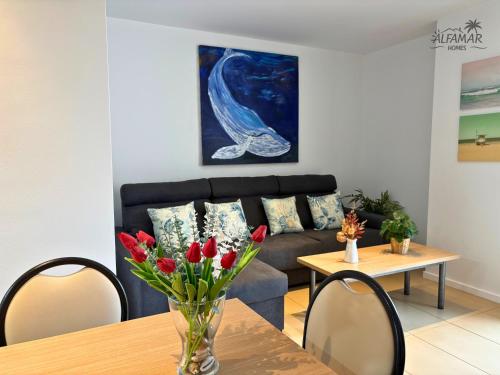 Sakura Suite - Modern Apartment with Parking & Swimming Pool