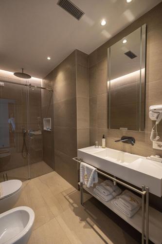 Gallery image of Navy Hotel in Vlorë