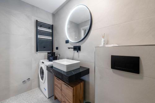Virgo Apartment