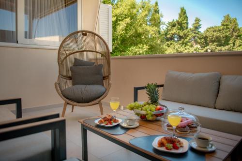 Virgo Apartment