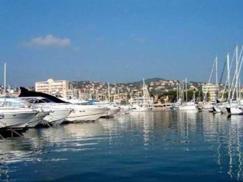 Charmant 2 p, piscine, terrasse, aperçu mer, proximité Cannes, Antibes, Monaco