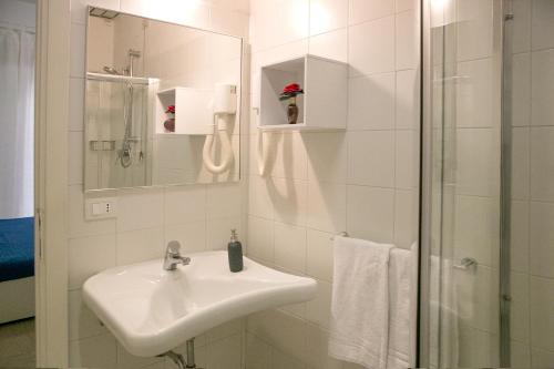 A bathroom at Residence Villa Ofelia