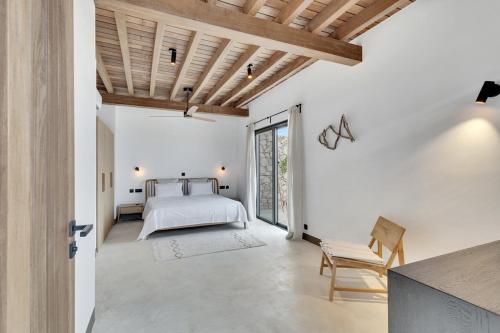 Postel nebo postele na pokoji v ubytování Reef Villas Bonaire Sun, Oceanfront luxury villa with private pool