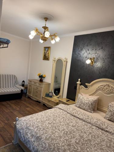 Katil atau katil-katil dalam bilik di Antique Charm Home