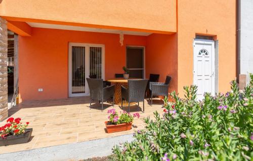 Awesome Apartment In Umag With Wifi