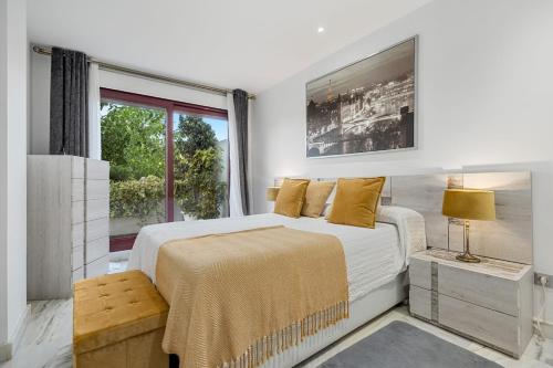 Postel nebo postele na pokoji v ubytování Luxury apartament in Benahavis