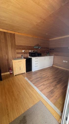 Gallery image of Bryn Bettws Lodge in Port Talbot