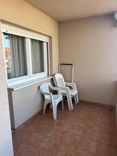 Μπαλκόνι ή βεράντα στο 100m2 Apartment near Church - 3 bedrooms - 3 bathrooms - parking