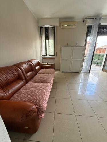 Posezení v ubytování LOVELY APARTMENT WiTH TERRACE NEAR MILAN